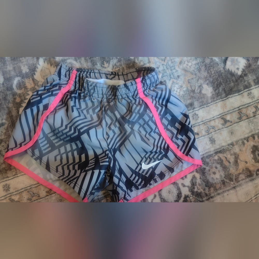 Nike Little Girls Black and Gray Geometric Athletic Shorts with Pink Trim
